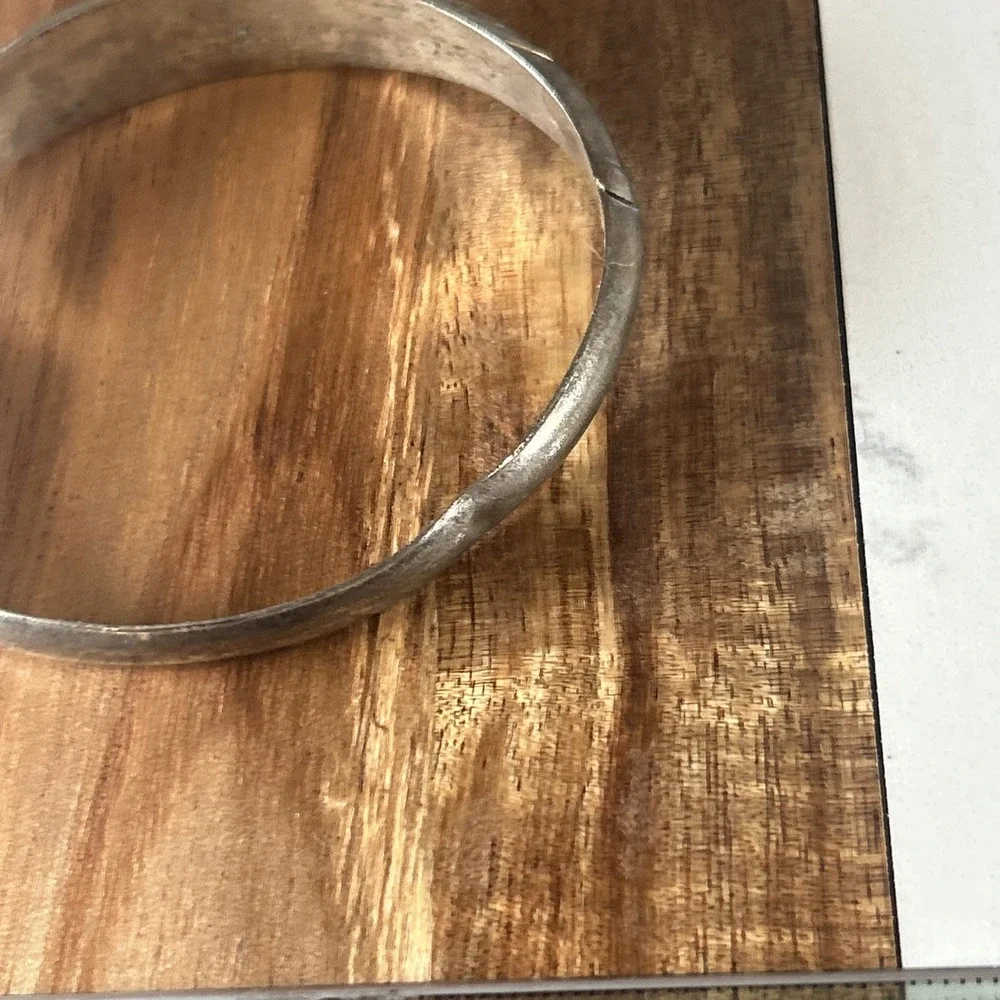 Vintage Thailand 925 Sterling Silver Etched Bangle Bracelet 7.5